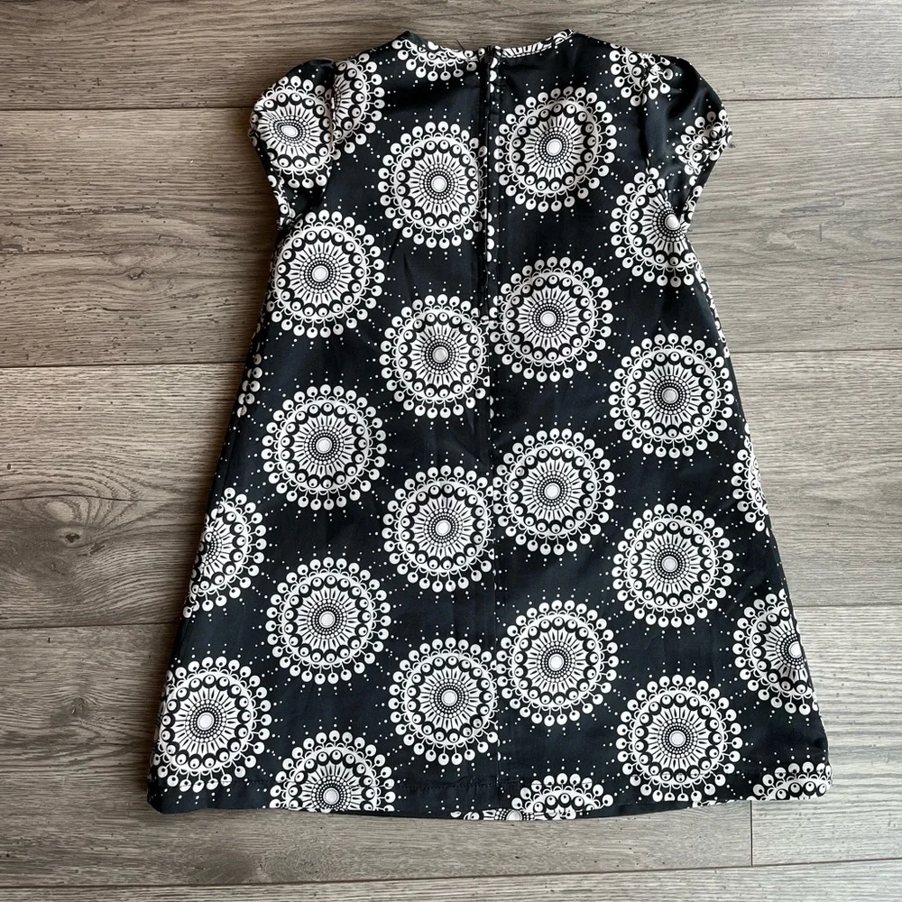 Carter’s Toddler Girl Black and White Short Sleeve Abstract Print Dress Bow 4T